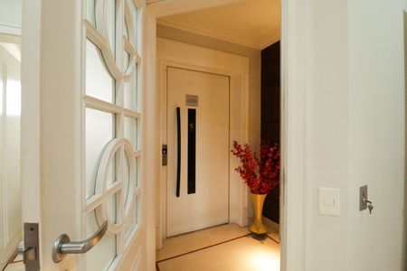 Apartamento à venda com 290m², 4 quartos e 4 vagasElevador