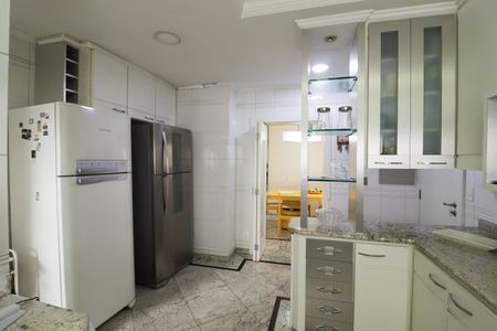 Apartamento à venda com 290m², 4 quartos e 4 vagasCozinha e Sala de Jantar