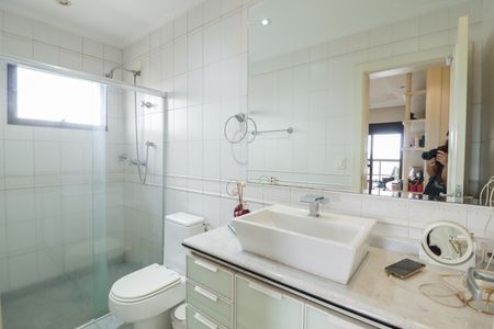 Apartamento à venda com 290m², 4 quartos e 4 vagasBanheiro da Suíte 2