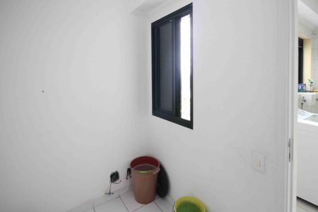 Apartamento à venda com 104m², 3 quartos e 2 vagas Apartamento à venda com 104m², 3 quartos e 2 vagasQuarto de Serviço