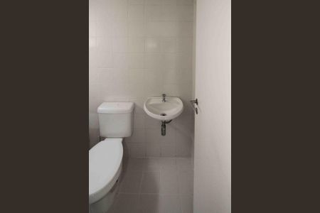 Apartamento à venda com 104m², 3 quartos e 2 vagas Apartamento à venda com 104m², 3 quartos e 2 vagasBanheiro de Serviço