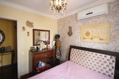 Apartamento à venda com 104m², 3 quartos e 2 vagas Apartamento à venda com 104m², 3 quartos e 2 vagasQuarto