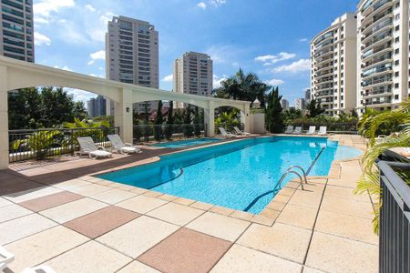 Apartamento à venda com 104m², 3 quartos e 2 vagas Apartamento à venda com 104m², 3 quartos e 2 vagasÁrea comum - Piscina