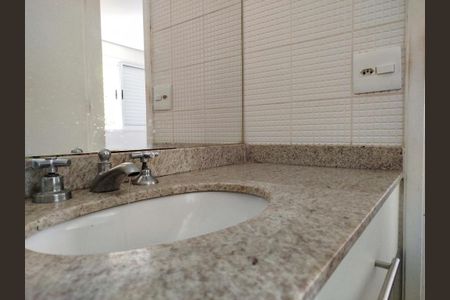 Apartamento à venda com 149m², 3 quartos e 3 vagasPavimento 2 - Suite 1 - banheiro 2