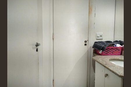 Apartamento à venda com 149m², 3 quartos e 3 vagasPavimento 2 - Banheiro 3 - serve as suítes 2 e 3