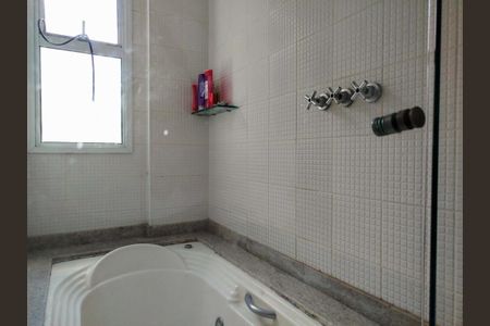 Apartamento à venda com 149m², 3 quartos e 3 vagasPavimento 2 - Suite 1 - banheiro 2