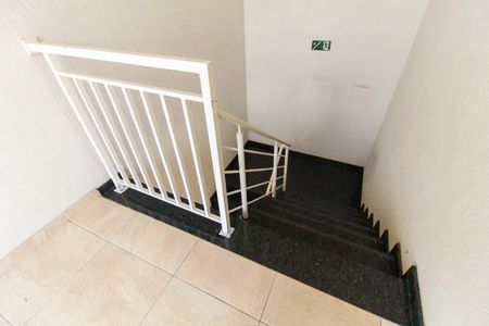 Apartamento à venda com 40m², 2 quartos e 1 vagaEscada