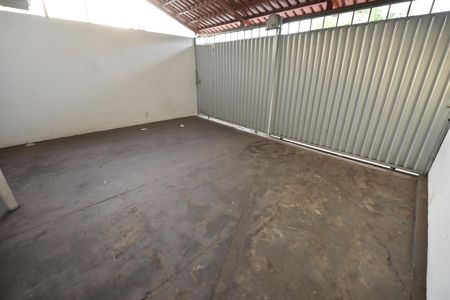 Apartamento para alugar com 4 quartos, 100m² em Parque Anhangura, Goiânia