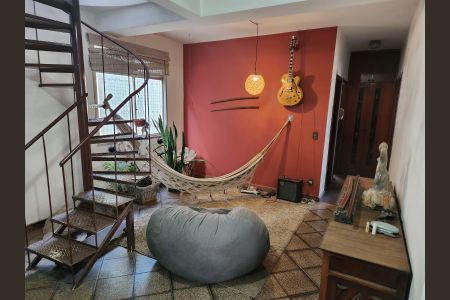 Apartamento à venda com 3 quartos, 150m² em Carlos Prates, Belo Horizonte