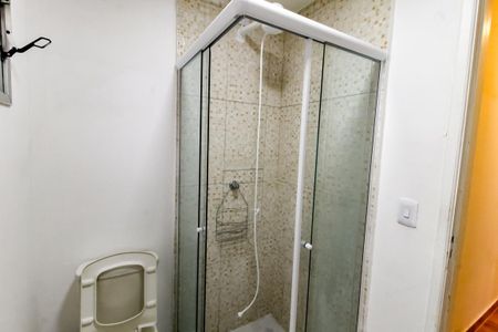 Banheiro de apartamento para alugar com 2 quartos, 67m² em Parque Taboao, Taboão da Serra