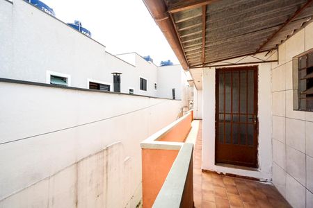 Casa de condomínio para alugar com 65m², 1 quarto e sem vagaQuintal