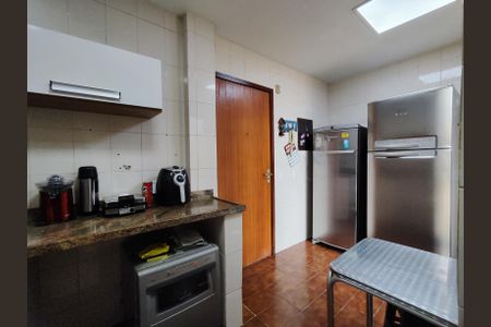 Apartamento para alugar com 206m², 2 quartos e 2 vagasCozinha