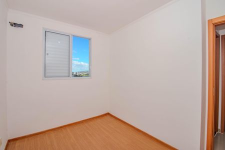 Quarto 1 de apartamento para alugar com 2 quartos, 45m² em Humaitá, Porto Alegre