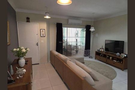 Casa à venda com 3 quartos, 157m² em Vila Carrão, São Paulo