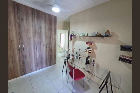 Casa à venda com 3 quartos, 157m² em Vila Carrão, São Paulo