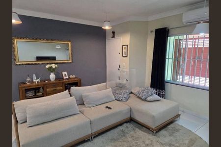 Casa à venda com 3 quartos, 157m² em Vila Carrão, São Paulo