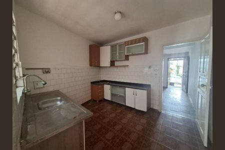 Casa à venda com 2 quartos, 92m² em Vila Fachini, São Paulo