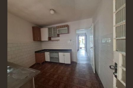 Casa à venda com 2 quartos, 92m² em Vila Fachini, São Paulo