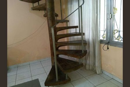 Casa à venda com 6 quartos, 275m² em Parque Novo Mundo, São Paulo