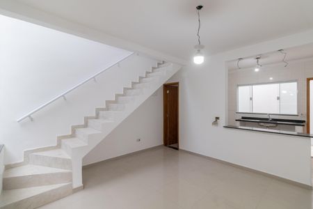 Sala/Cozinha de casa de condomínio para alugar com 2 quartos, 60m² em Jardim Lucinda, São Paulo