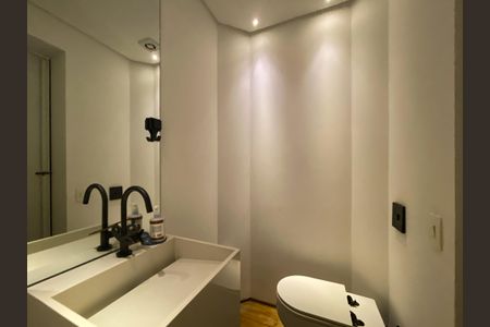 Apartamento para alugar com 227m², 4 quartos e 3 vagasLavabo