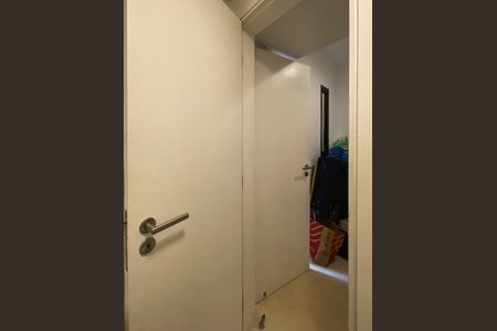 Apartamento para alugar com 227m², 4 quartos e 3 vagasBanheiro de serviço