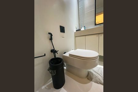 Apartamento para alugar com 227m², 4 quartos e 3 vagasBanheiro da Suíte 3