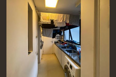 Apartamento para alugar com 227m², 4 quartos e 3 vagasÁrea de Serviço