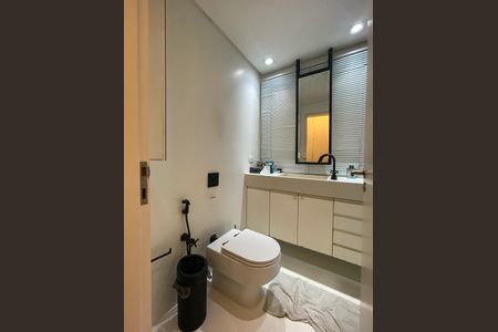 Apartamento para alugar com 227m², 4 quartos e 3 vagasBanheiro da Suíte 3