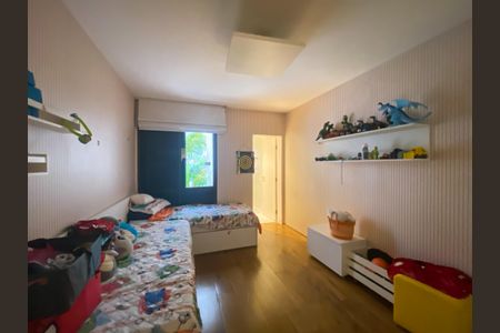 Apartamento para alugar com 227m², 4 quartos e 3 vagasSuíte 2