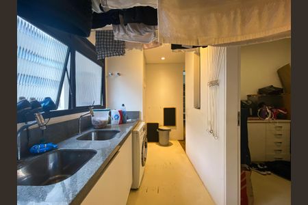 Apartamento para alugar com 227m², 4 quartos e 3 vagasÁrea de Serviço