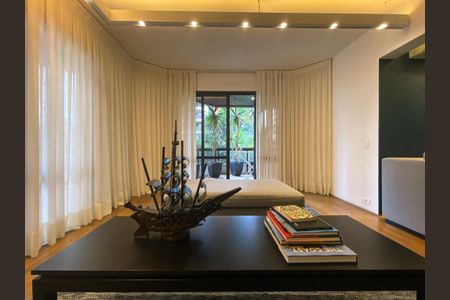 Apartamento para alugar com 227m², 4 quartos e 3 vagasSala