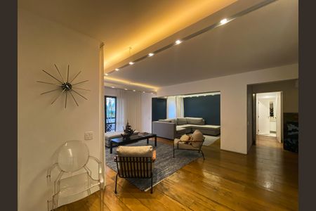 Apartamento para alugar com 227m², 4 quartos e 3 vagasSala