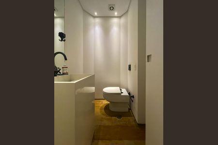 Apartamento para alugar com 227m², 4 quartos e 3 vagasLavabo