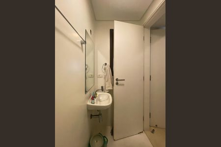 Apartamento para alugar com 227m², 4 quartos e 3 vagasBanheiro de serviço