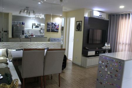 Sala  de apartamento à venda com 2 quartos, 53m² em Jardim Flor da Montanha, Guarulhos