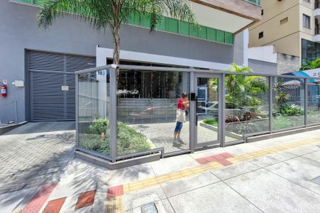 Apartamento à venda com 80m², 2 quartos e 1 vagaFachada