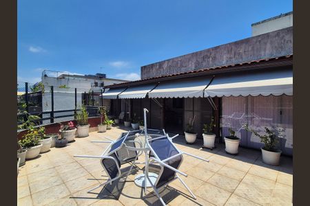 Apartamento à venda com 228m², 3 quartos e 2 vagasÁrea externa 