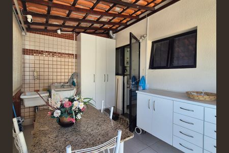 Apartamento à venda com 228m², 3 quartos e 2 vagasÁrea de Serviço 