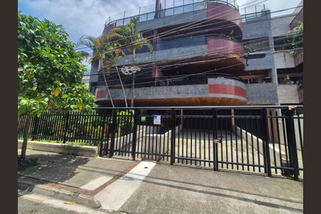 Apartamento à venda com 228m², 3 quartos e 2 vagasFachada 