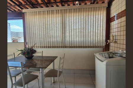 Apartamento à venda com 228m², 3 quartos e 2 vagasÁrea de Serviço 