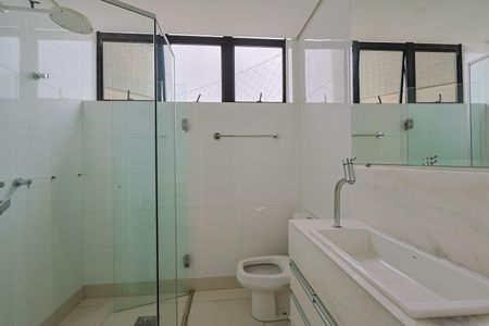 Apartamento à venda com 150m², 4 quartos e 2 vagasBanheiro