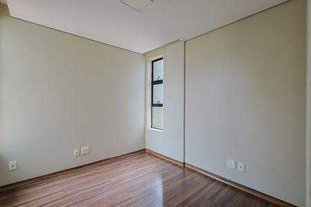 Apartamento à venda com 150m², 4 quartos e 2 vagasQuarto 4