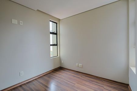 Apartamento à venda com 150m², 4 quartos e 2 vagasQuarto 4