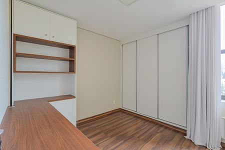 Apartamento à venda com 150m², 4 quartos e 2 vagasQuarto 2