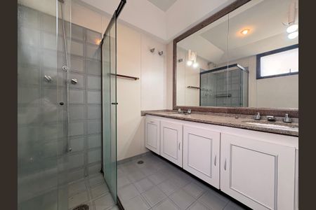 Apartamento à venda com 290m², 3 quartos e 4 vagasBanheiro da suíte 3