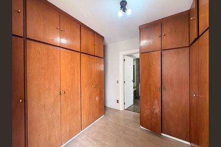 Apartamento à venda com 290m², 3 quartos e 4 vagasCloset suite 2