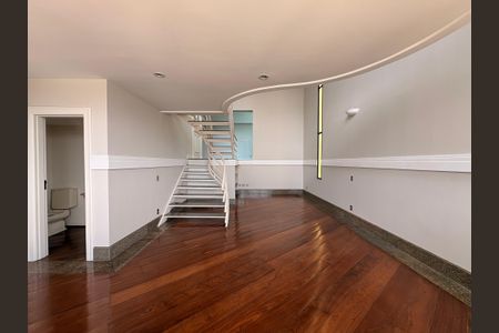 Apartamento à venda com 290m², 3 quartos e 4 vagasSala