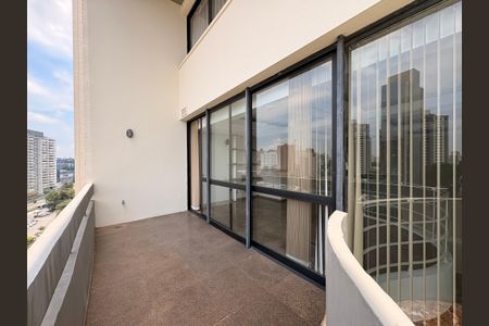 Apartamento à venda com 290m², 3 quartos e 4 vagasSacada sala 