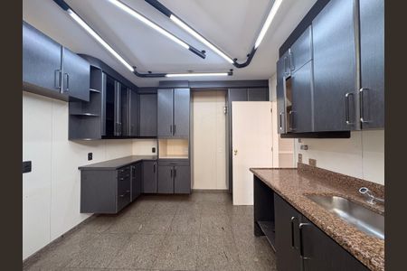 Apartamento à venda com 290m², 3 quartos e 4 vagasCozinha